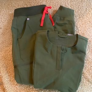 Figs Dark Olive scrub set